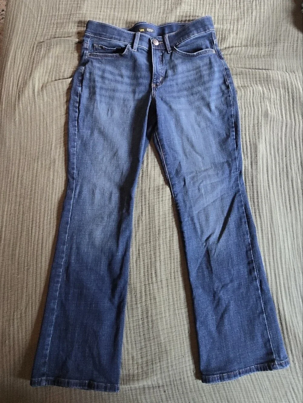 Lee Mid Rise Women's Blue Jeans - Comfortable Everyday Fit